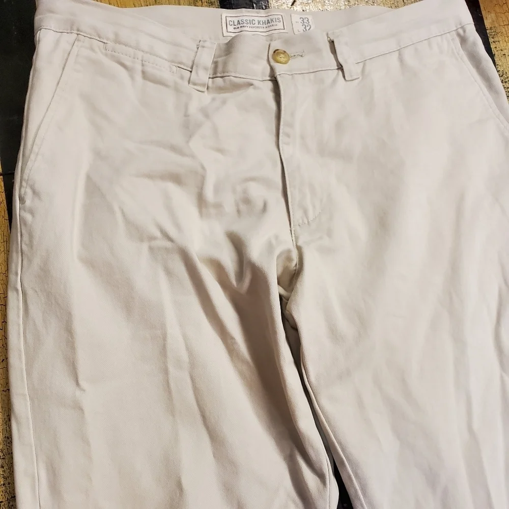 🤴👖 Old Navy Classic Khaki Dress pants 33 x 32